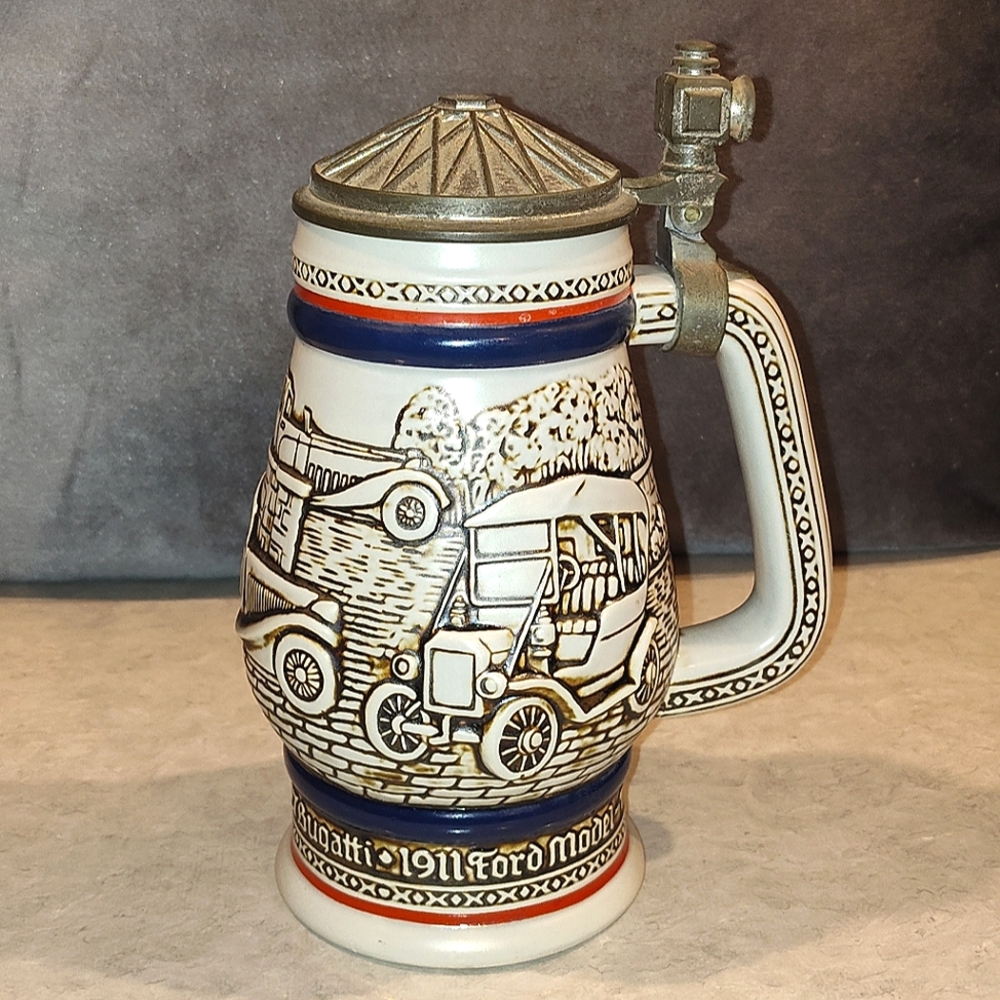 1979 CERAMARTÉ AVON 3D ANTIQUE AUTOMOBILE THEMED PORCELAIN LIDDED BEER STEIN